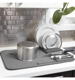 Umbra Udry Afdruiprek Met Droogmat - Antraciet -Huishoud Verkoop 1122x1200 1