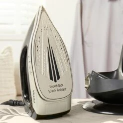 Petra Stoomstrijkijzer Met Stoomgenerator - 1,9 M Snoeropslag - Afneembaar 1,5 XL Waterreservoir - 2600W -Huishoud Verkoop 1200x1200 1029