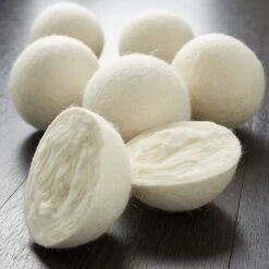 Merkloos Droger Ballen XL 6 Stuks Inclusief Lavendelolie – Zero Waste Dryer Balls - Duurzaam – Wasverzachter – Herbruikbare Drogerballen – Droogt De Was Sneller – Tiny Panda -Huishoud Verkoop 1200x1200 347