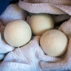 Apeiron Drogerballen - Droogballen - 6 XL Wasbollen - Droger - Duurzaam - Wasmachine - Wasverzachter - Energie Besparen - Zero Waste - Schapenvacht - Wol -Huishoud Verkoop 1200x1200 384