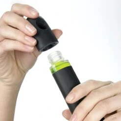 OXO Good Grips Afwasborstel Met Zeepdispenser -Huishoud Verkoop 1200x1200 682