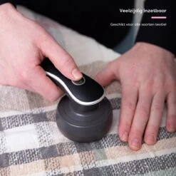 Fineza Pluizenverwijderaar – Electrisch – Ontpluizer – Ontpiller – Draadloos – Zwart/Antraciet -Huishoud Verkoop 1200x1200 995