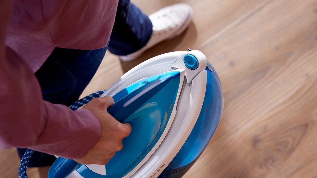 Philips PerfectCare Compact Essential GC6840/20 - Stoomgenerator 8 Philips PerfectCare Compact Essential GC6840/20 - Stoomgenerator - Afbeelding 6