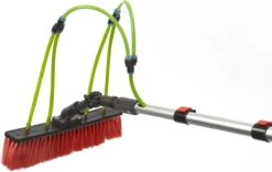 Aqua2Go Telescoopsteel 10,6 Meter - Lichtgewicht Aluminium - 40 Cm. Borstel - Ramen Wassen - Zonnepanelen 9 Aqua2Go Telescoopsteel 10,6 Meter - Lichtgewicht Aluminium - 40 Cm. Borstel - Ramen Wassen - Zonnepanelen -Huishoud Verkoop 1200x761 1
