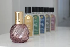 Ashleigh & Burwood Lampenolie Geurolie - Freesia & Orchid 250 Ml -Huishoud Verkoop 1200x800 138