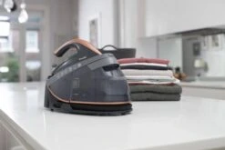 Breville Stoomstrijkijzer Met Stoomgenerator - Iron - Keramische Zoolplaat - Uitneembaar Waterreservoir -Huishoud Verkoop 1200x800 46