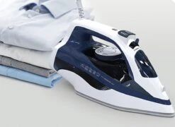 Tesla IR301BL - Stoomstrijkijzer - 2600Watt - 400ML Watercapaciteit - Blauw / Wit -Huishoud Verkoop 1200x875 2