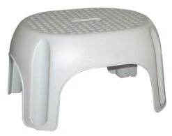 Curver One Step Opstapje Lichtgrijs -Huishoud Verkoop 1200x948 1