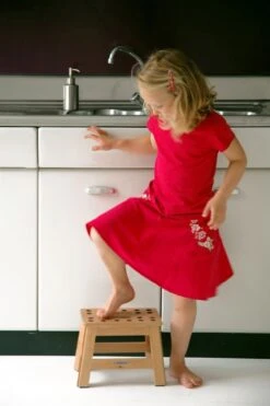 PUHLMANN - Inklapbare Kruk, JAMES, Hout, 23 Cm Hoog, Max 150 Kilo -Huishoud Verkoop 798x1200 3