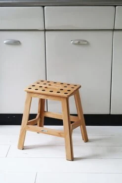 PUHLMANN - Inklapbare Kruk, JAMES, Hout, 41 Cm Hoog, Max 150 Kilo -Huishoud Verkoop 800x1200 3